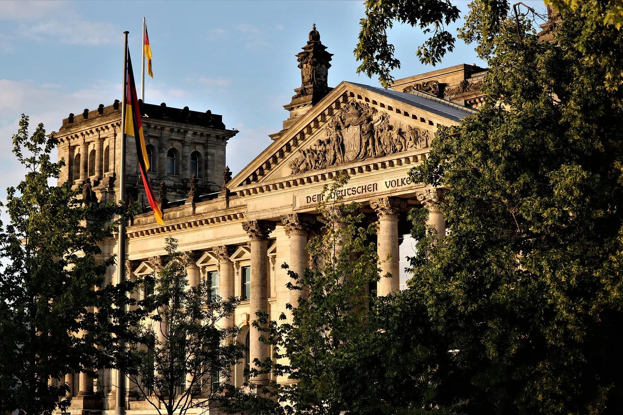 Foto zum Beitrag Was zahlt das Aufstiegs-BAföG in Deutschland an Förderbeträgen und Fristen?